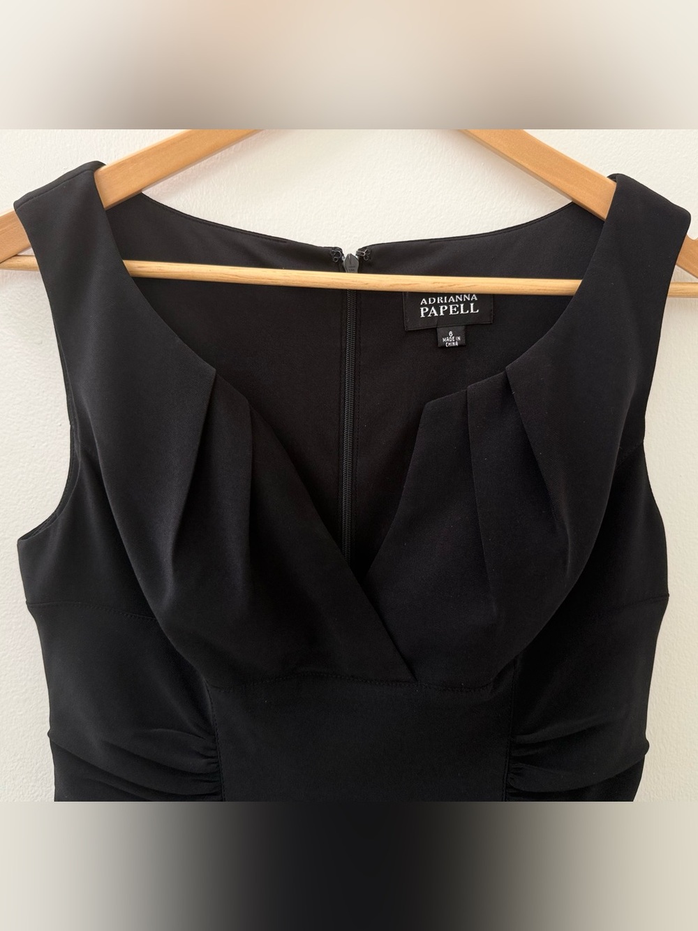 Adrianna Papell Black Flattering Sleeveless Sheath Dress LBD Rushing Accent Sz 6